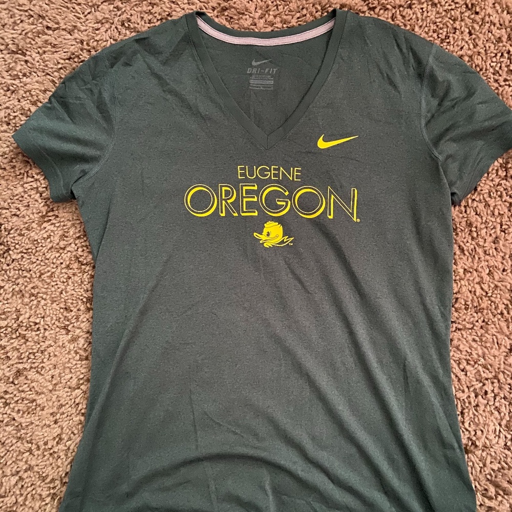 Women's  Nike Dri-Fit T-shirt  *WORN ONCE*